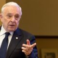 Ce scriau ziarele când Mugur Isărescu a fost premier