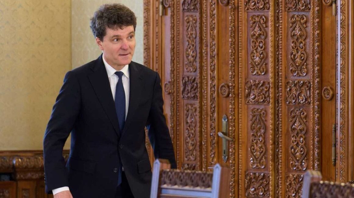 Scenariul cu premierul tehnocrat are șanse