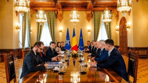 partid.jpeg „Ar fi o perioadă de așezare. Politicienii sunt principalul bruiaj al societății și ei nu înțeleg lucrul ăsta”