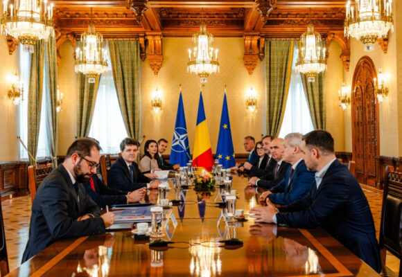 partid.jpeg „Ar fi o perioadă de așezare. Politicienii sunt principalul bruiaj al societății și ei nu înțeleg lucrul ăsta”