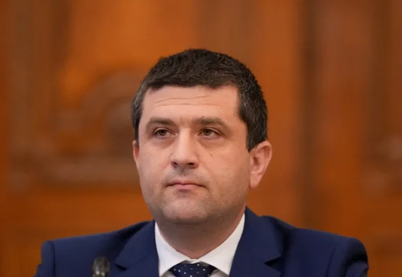 Radu Miruță s-a întâlnit cu suporterii Stelei. Anunț despre dreptul de promovare