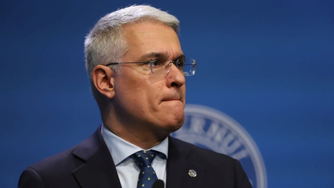 Ce salariu are Dragoș Pîslaru. Ministrul Investițiilor și Proiectelor Europene a spus ce scrie pe fluturașul de salariu din aprilie