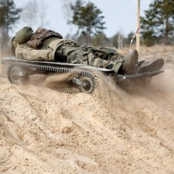 MApN vrea să doteze Armata Română cu „UGV-uri”, vehicule terestre performante intens utilizate în Ucraina. Ce companii au făcut oferte României