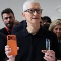 Din criză de chip-uri, Apple face lobby la administraţia Trump