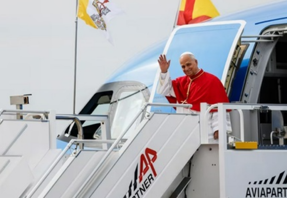 Captura-de-ecran-2026-06-06-131237.png Papa Leon al XIV-lea a aterizat la Madrid, prima etapă a unei vizite de şapte zile în Spania