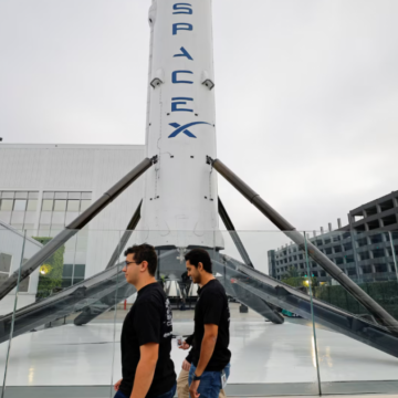Captura-de-ecran-2026-06-16-232114-1200x675.png SpaceX depășește Amazon și devine a cincea cea mai valoroasă companie din lume după o nouă creștere spectaculoasă pe bursă