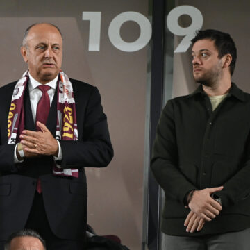 Ce-transferuri-face-Rapid.-Victor-Angelescu-a-dezvaluit-planul-pe-care-il-are-cu-Dan-Sucu-scaled.jpg Rapid pregătește o repatriere de senzație! Fotbalistul vine de la Nice: „Ni-l dorim!”