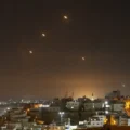 BREAKING. Iranul atacă Israelul cu rachete balistice, pentru prima dată de la începerea armistițiului. Israelul va răspunde atacurilor, avertizează oficialii israelieni / Reacția lui Trump: Înapoi la negocieri!