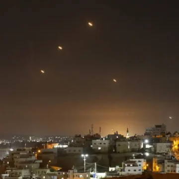 IRAN-SALV-1200x675.webp.webp BREAKING. Iranul atacă Israelul cu rachete balistice, pentru prima dată de la începerea armistițiului. Israelul va răspunde atacurilor, avertizează oficialii israelieni / Reacția lui Trump: Înapoi la negocieri!