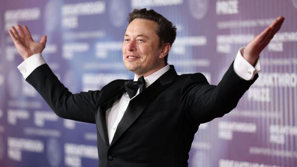 MUSKKK.jpg Averea lui Elon Musk este de două ori mai mare decât PIB-ul anual al României. CEO-ul Tesla și SpaceX se pregătește să devină primul trilionar din istorie