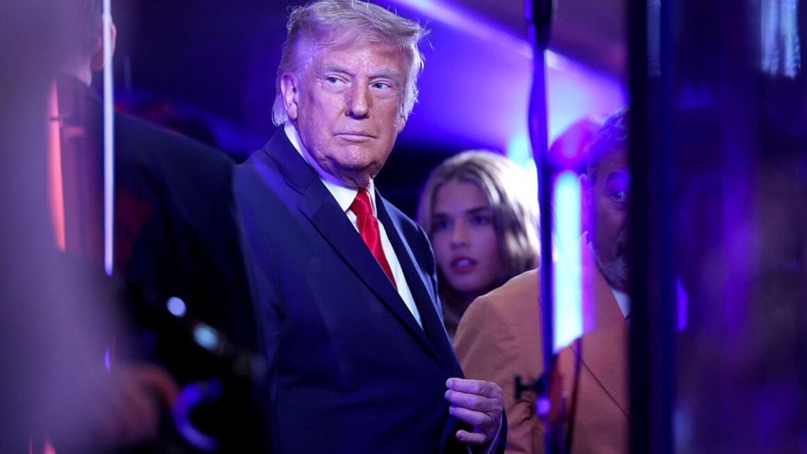 TRUMPHUIDU-1200x675.jpg Donald Trump a fost huiduit la finala NBA