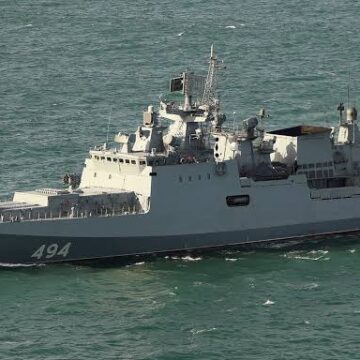 admg.jpg O navă de război rusească ar fi tras focuri de avertisment în apropierea unui iaht britanic, în Canalul Mânecii. Ce spune Ministerul britanic al Apărării