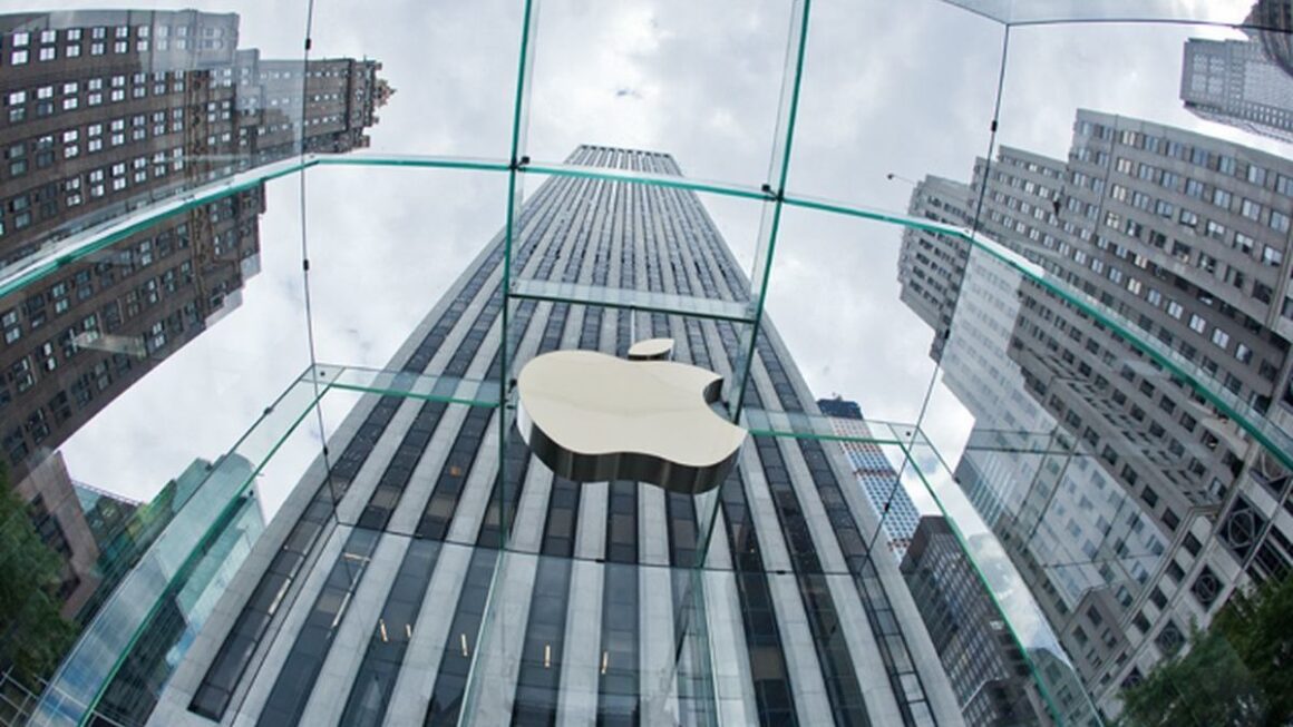 Apple va deschide primul centru pentru dezvoltatorii de aplicaţii din Europa