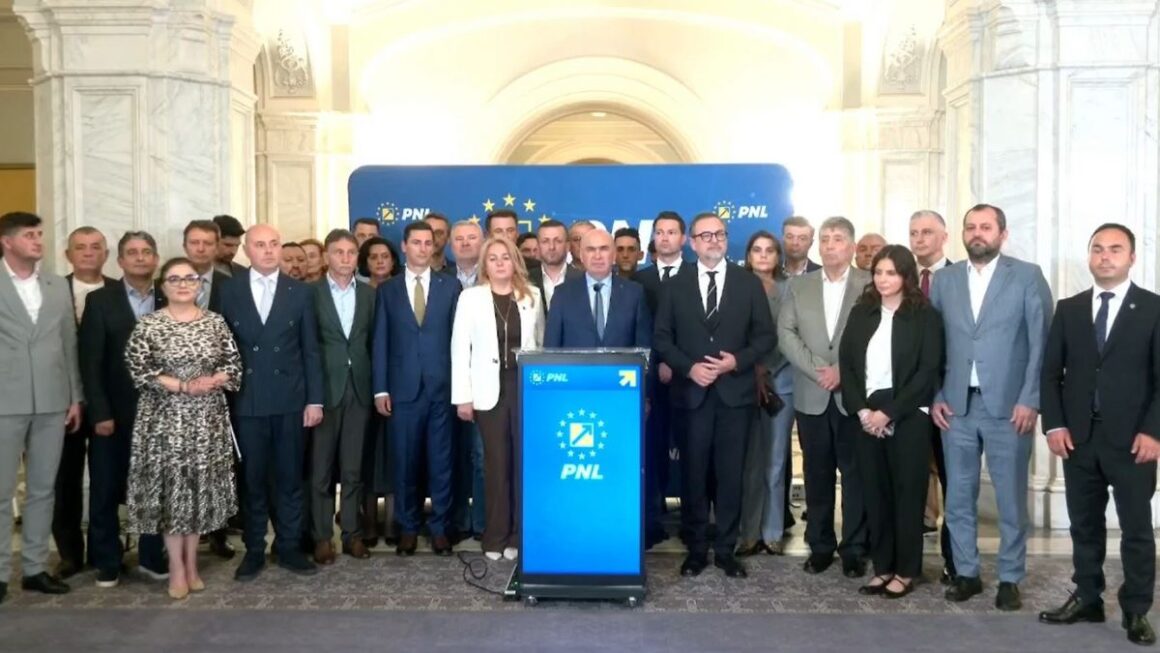 bolo-1200x675.jpg Ilie Bolojan anunță, după ședința PNL, că partidul nu îl susține pe Adrian Veștea și „i-a cerut să-și depună mandatul până mâine, la ora 10” / Adrian Veștea: „NU îmi depun mandatul”