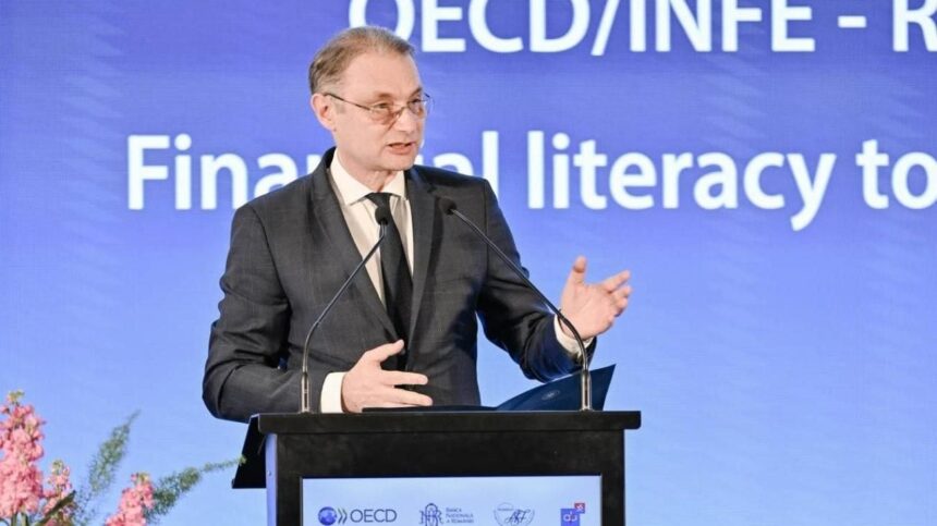 Cine este Luca Niculescu, propunerea de ministru de Externe în Guvernul Tomac