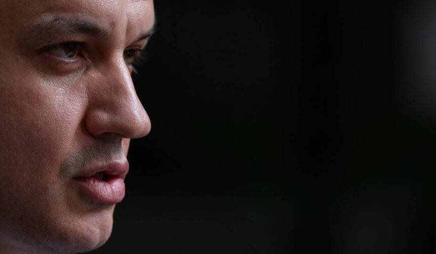 Eugen Tomac face portretele liderilor momentului. Cine este președintele care „va scrie istorie” și ce spune despre Putin