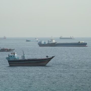 hormuz-.jpg România a aprobat utilizarea bazelor sale militare pentru „operațiunile militare defensive” din Strâmtoarea Ormuz, ca răspuns la solicitarea Administrației Trump, anunță Oaia Țoiu