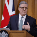 Starmer ar putea decide luni dacă renunță la funcție. Trump îl critică și spune că va demisiona – Aleph News