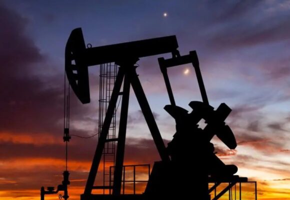 Irakul şi Emiratele Arabe Unite accelerează construcţia de conducte petroliere pentru a ocoli Strâmtoarea Ormuz – Aleph News