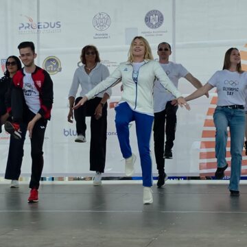 nadia-comaneci-foto-prosport-17.jpeg Nadia Comăneci asaltată de copii în Statele Unite chiar în orașul în care locuiește Ce s-a întâmplat acolo