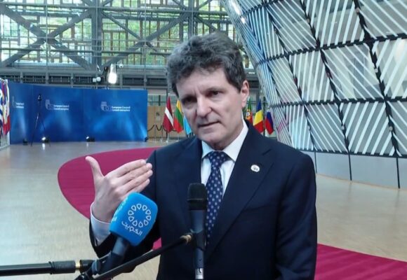 nicusor-dan-bruxelles.jpg Nicușor Dan spune în premieră de ce nu s-a consultat cu PNL pentru desemnarea lui Adrian Veștea ca premier