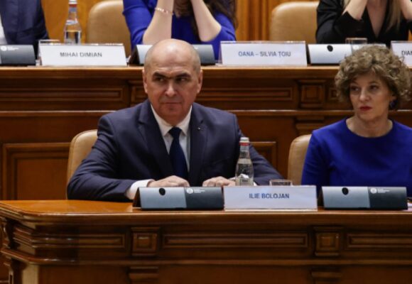 oana-gheorghiu-ilie-bolojan-motiune-de-cenzura-5-mai-2026-vlad-chirea.jpg Oana Gheorghiu și Dragoș Pîslaru s-au înscris în PNL, înaintea Congresului, pentru a-l susține pe Ilie Bolojan