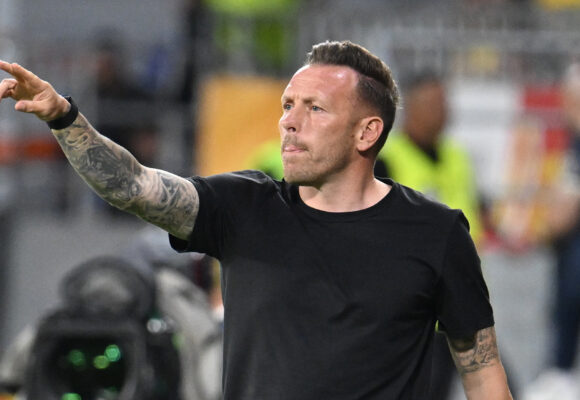 selectioner-tara-galilor-fotbalist-romania-impresiona-gica-hagi.jpg Selecționerul Țării Galilor a numit fotbalistul României care l-a impresionat! Laude pentru Gică Hagi