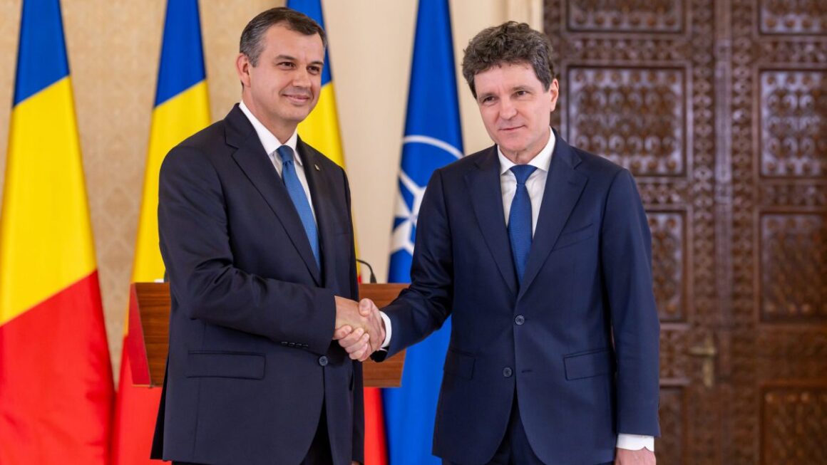 tomac-1-1200x675.jpg Nicușor Dan vrea să-și impună propriul Guvern, patidele se opun. PNL a decis în unanimitate să nu-l susțină pe Tomac