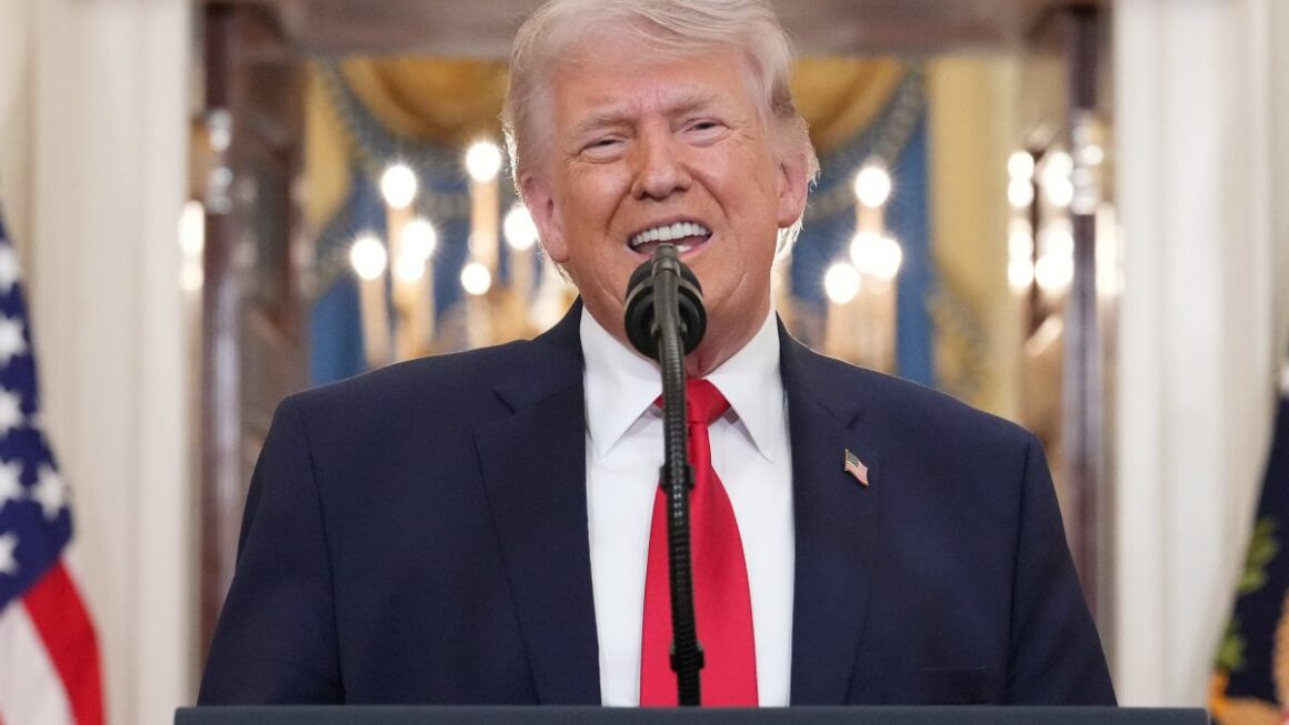 trump-meeting-1200x675.jpg „Nu ne-au informat. Nu-i vom bombarda. Aștept cât vor ei”