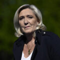 Marine Le Pen poate să candideze la alegerile prezidențiale din 2027. Lidera Rassemblement National e condamnată la un an de arest la domiciliu cu brățară electronică