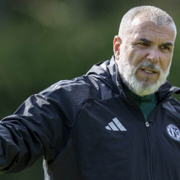 cosmin-olaroiu-lovitura-1000000-de-euro-bosnia-hertegovina-transfer-al-jazira.jpg Cosmin Olăroiu a dat o lovitură de 1.000.000 de euro din Bosnia și Herțegovina