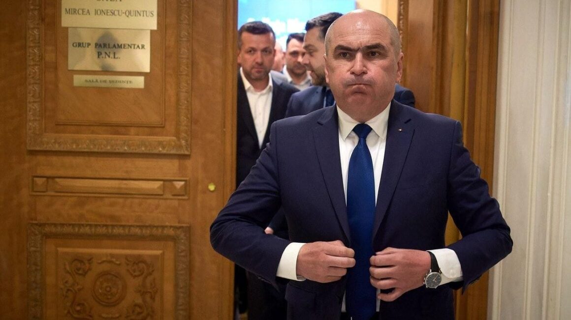 decizii-in-tabara-lui-ilie-bolojan-dupa-ce-tribunalul-bucuresti-a-suspendat-hotararile-din-congresul-pnl-e1783622321861.jpg „Facem alt Congres, cu același statut. Îi executăm pe puciști”