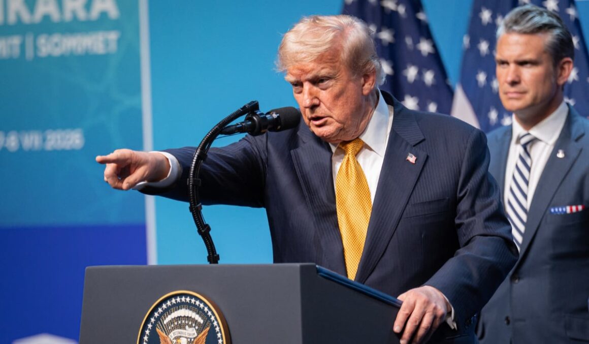 Donald Trump trimite forțe noi în Orientul Mijlociu pentru extinderea operațiunii militare. Iranul amenință cu o ofensivă „totală, fără granițe sigure”