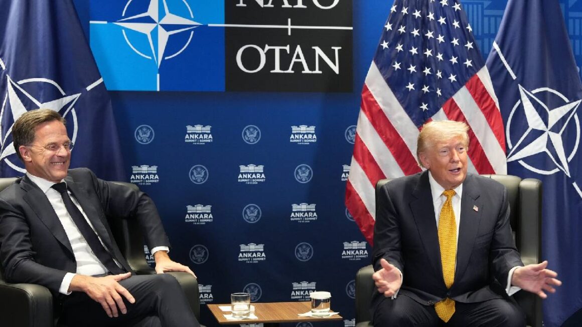 donald-trump-si-mark-rutte-la-ankara.jpg „Sunt gunoaie. Ar folosi o armă nucleară”