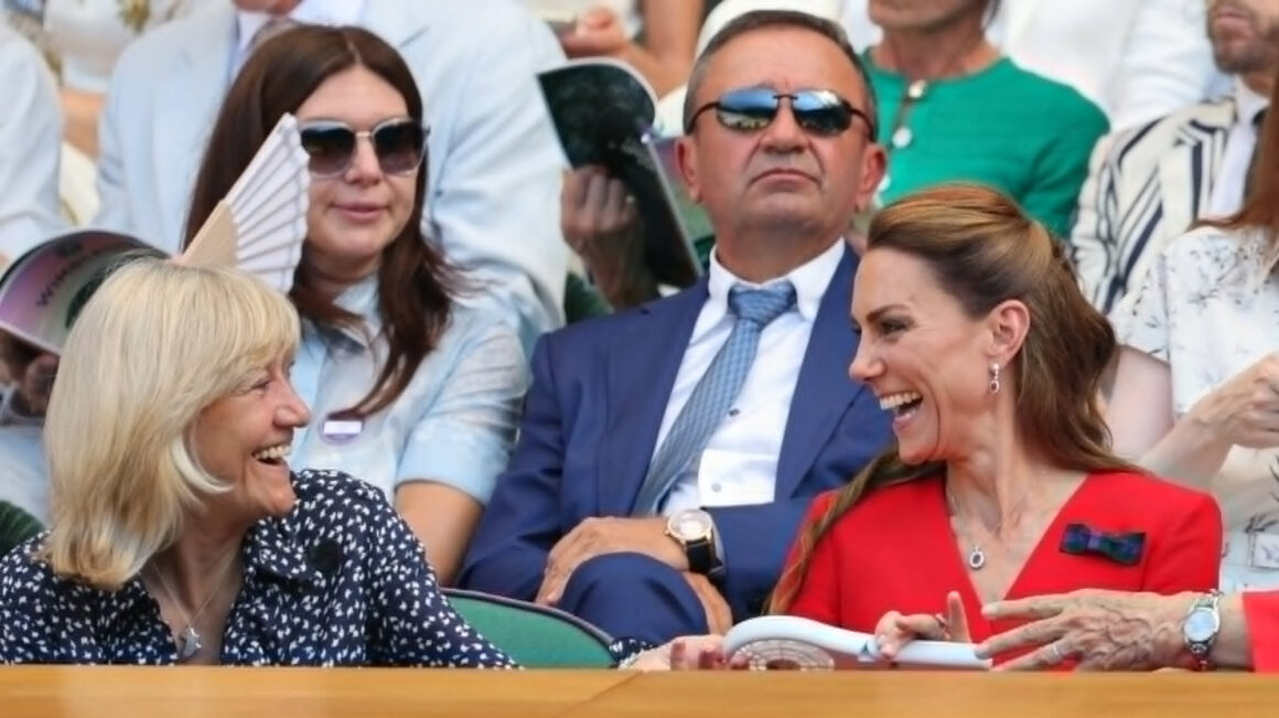 englezi-simona-halep-dorin-mateiu-uimiti-de-nerecunoscut.jpg Englezii au văzut-o pe Simona Halep cu Dorin Mateiu și au rămas uimiți: „E DE NERECUNOSCUT!”