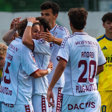 gol-rapidist-minge-poarta-60-de-metri-amicalul-fc-kosice.jpg Rapidistul a trimis mingea în poartă de la 60 de metri, în amicalul cu FC Kosice