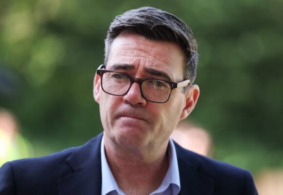 guvernul-taie-cu-20-impozitele-pentru-32-000-de-afaceri-din-horeca-cum-face-andy-burnham-reforma-in-marea-britanie.jpg 32.000 de afaceri primesc o reducere de 20% la taxe. Cum vrea Andy Burnham să salveze sectorul HoReCa
