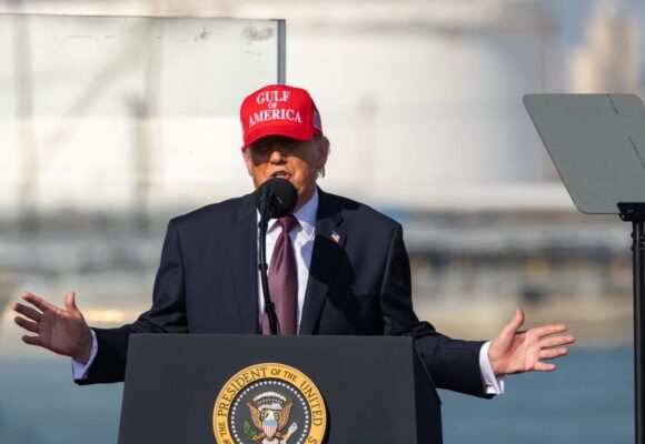 headerImage-607cd2b9-21df-45d8-ac12-272cf30768be-1200x675.jpeg Trump amenință Iranul cu represalii după moartea a trei militari americani. Teheranul avertizează SUA cu „repercusiuni” dacă atacă insula Kharg