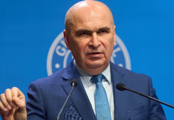ilie-bolojan-7.jpg Ilie Bolojan întrerupe vacanța parlamentarilor pentru miliardele din PNRR, în iulie