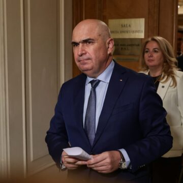 ilie-bolojan-dupa-sedinta-a-pnl-foto-vlad-chirea-1.jpeg SURSE Război politic total. PNL pregătește trimiterea acasă a garniturilor doi și trei din instituțiile statului și deconcentratele ocupate de oamenii PSD