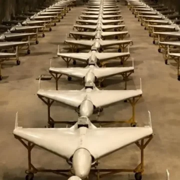 kamikaze-1200x675.webp.webp Cuba deține peste 300 de drone explozive primite de la Iran, avertizează fostul guvernator al Floridei. Trump a avertizat că „după Iran, Cuba e următoarea țintă a SUA”