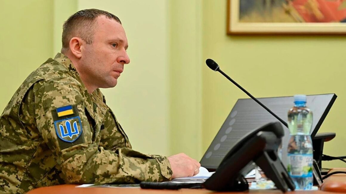 mihailo-drapatii-noul-comandant-sef-al-armatei-ucrainene-foto-profimedia-e1784666059759.jpg Volodimir Zelenski l-a demis pe comandantul-șef al armatei ucrainene și i-a oferit un „post demn” fostului ministru al apărării