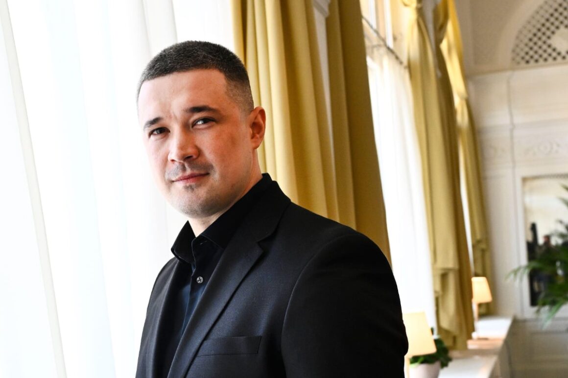 mykhailo-fedorov.jpg Volodimir Zelenski l-a demis de urgență pe ministrul Apărării după o serie de certuri aprinse cu șeful armatei