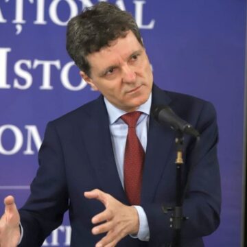 „Dacă vă propun pe dumneavoastră ajungem undeva?”