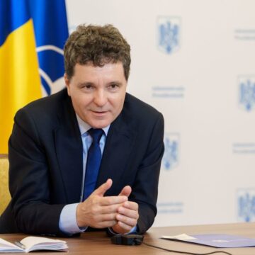nicusor-dan-la-o-reuniune-din-august-2025-in-plina-perioada-de-deplasari-private-foto-presidency-1024x768.jpg EXCLUSIV Nicușor Dan, fără nicio zi de concediu de la începutul mandatului. Explicațiile președinției