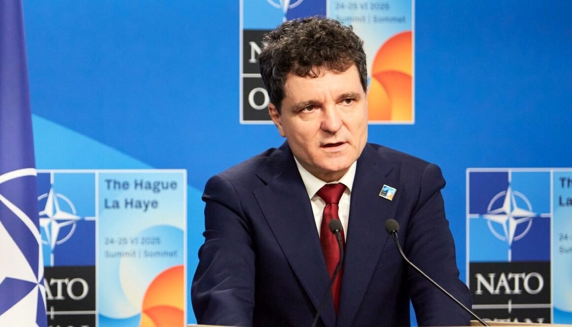 nicusor-dan-nu-cred-ca-a-avea-un-sef-civil-la-sri-e-asa-important.jpg „Nu cred că a avea un şef civil la SRI e așa important”