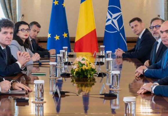 noi-discutii-nicusor-dan-sorin-grindeanu-ilie-bolojan-dominic-fritz-kelemen-hunor-premier-guvern-e1783919204500.jpg Fără concluzii după ce Nicușor Dan a discutat cu liderii PSD, PNL, USR și UDMR despre un nou premier