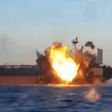 Un petrolier încărcat cu GPL a explodat în Marea Neagră