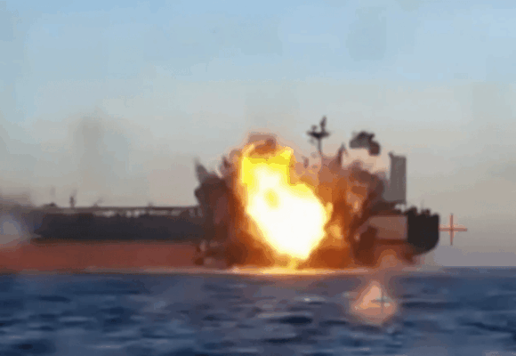 petrolier.png Un petrolier încărcat cu GPL a explodat în Marea Neagră