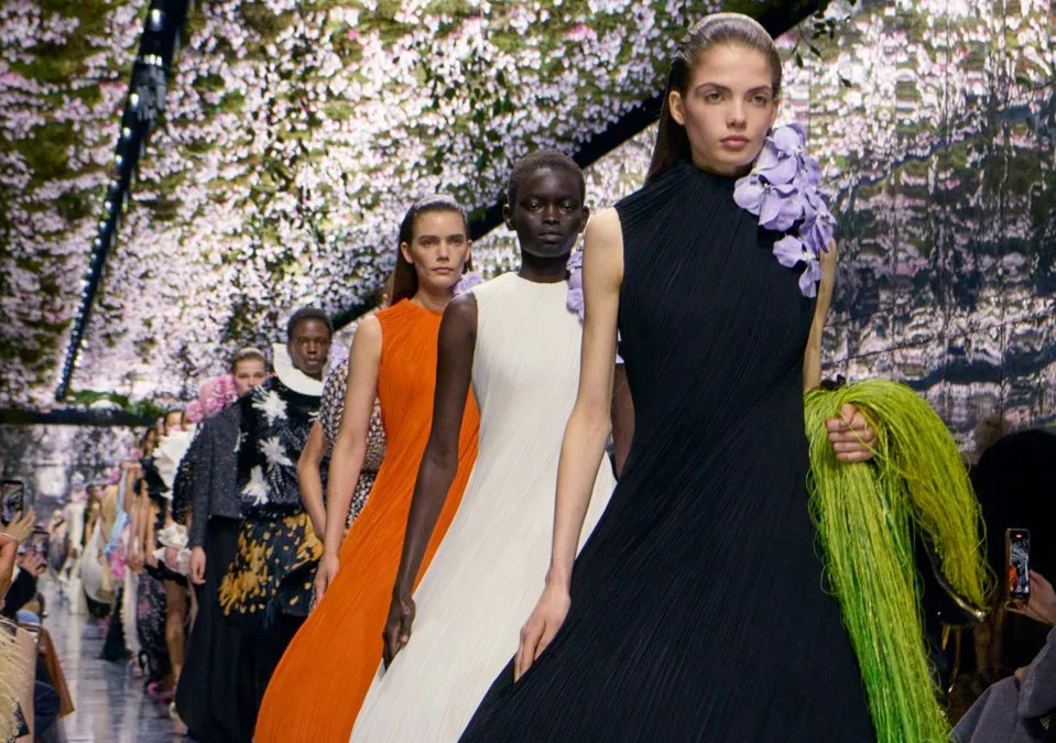 poza-moda-959x675.webp.webp Parisul dă startul unei noi ere în haute couture